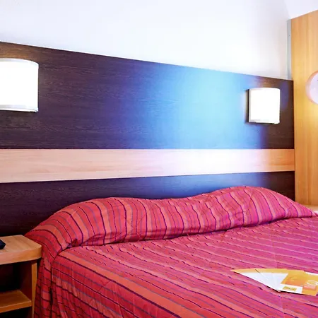 Premiere Classe Montpellier Sud Лат