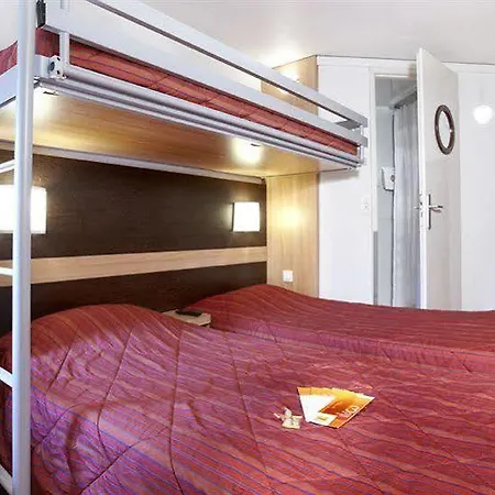 Premiere Classe Montpellier Sud Отель Лат